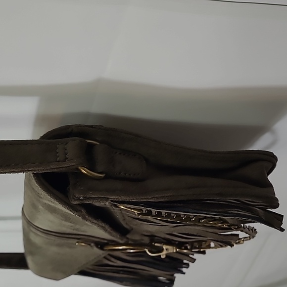 STEVE Madden Green Faux Suede Boho Shoulder Bag Purse with Chain Detail Festival - Picture 3 of 13